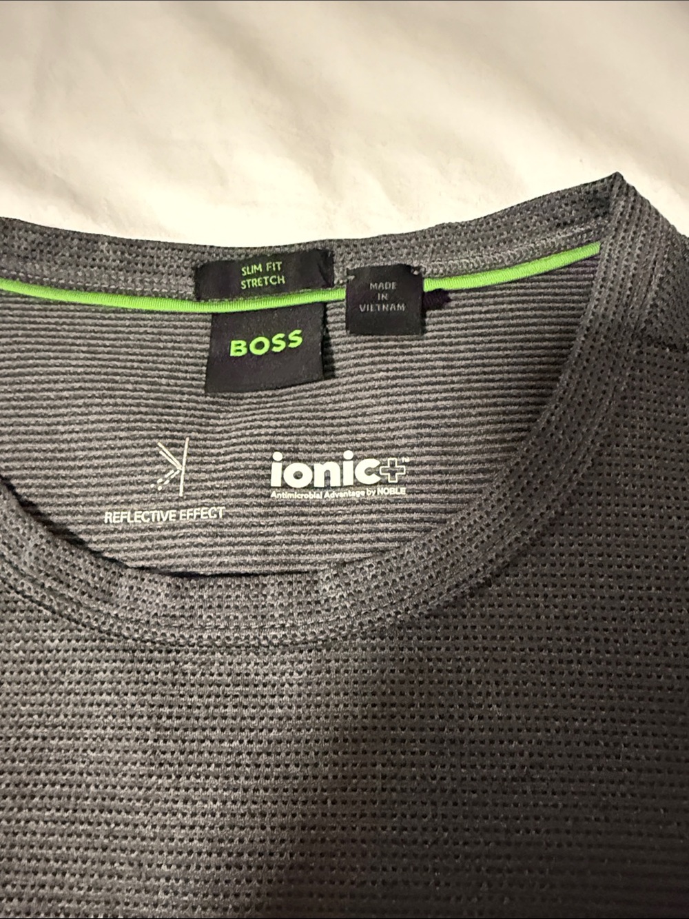 BOSS Men's Charcoal Gray Short-Sleeve Crewneck Tee size L - Picture 2 of 6